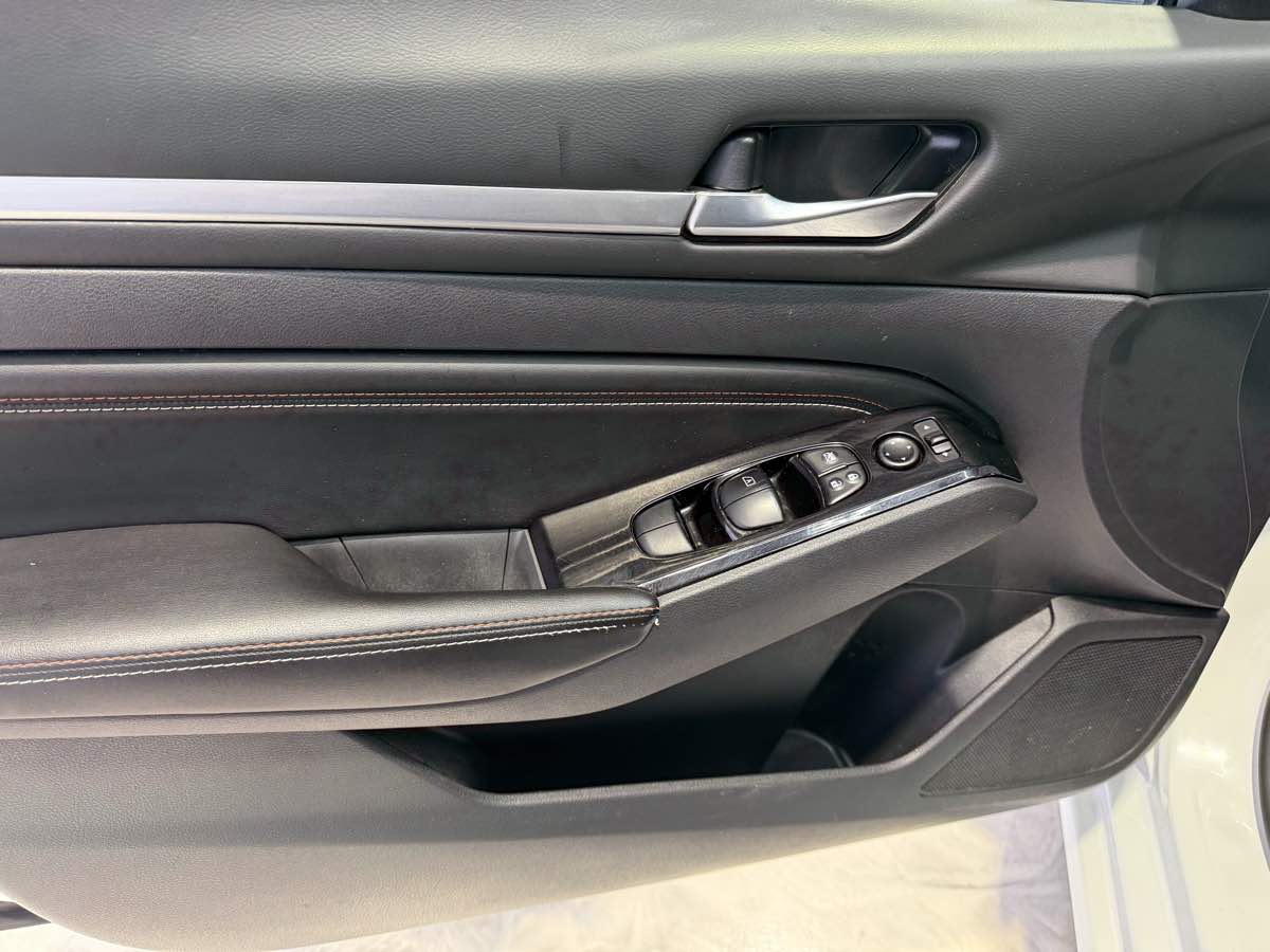 2023 Nissan Altima SR - Photo 37
