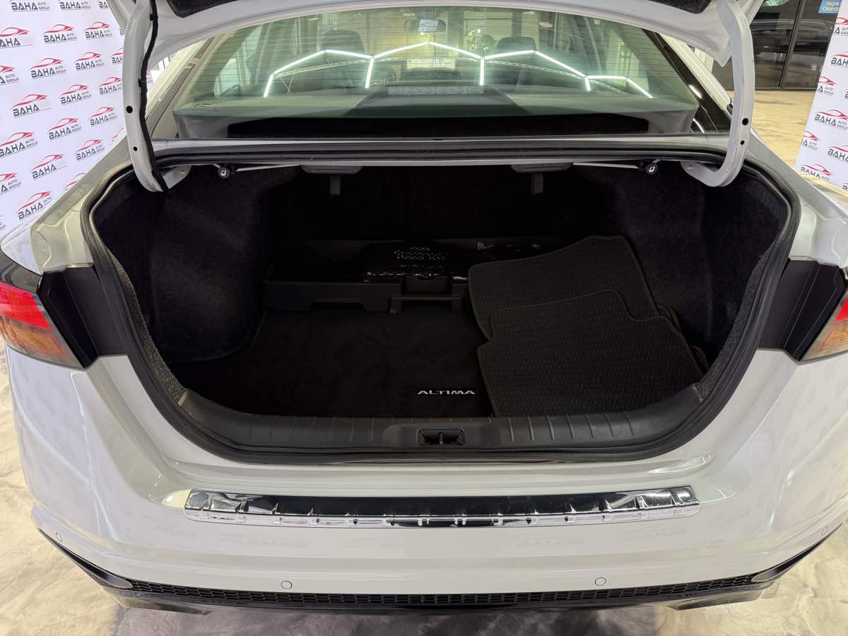 2023 Nissan Altima SR - Photo 45