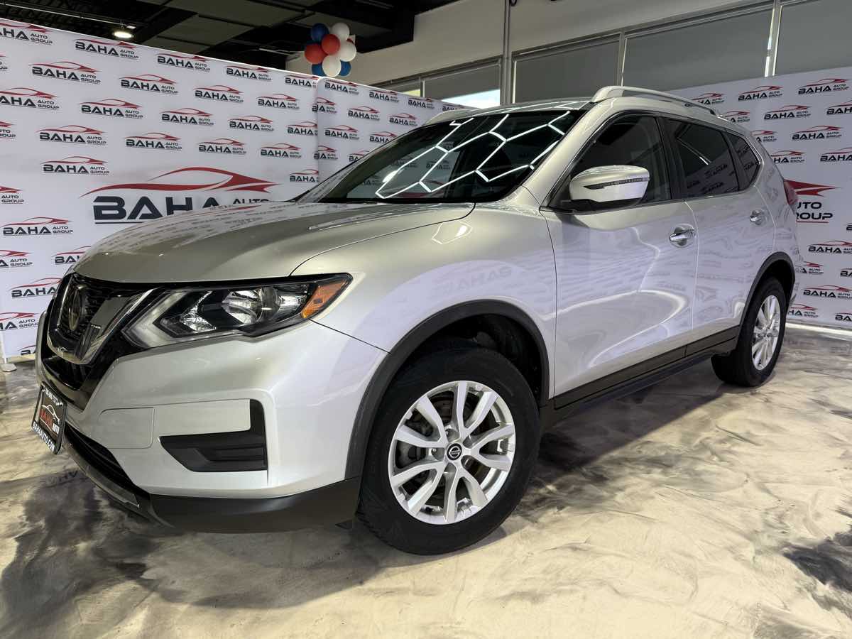 2020 Nissan Rogue SV AWD photo 2