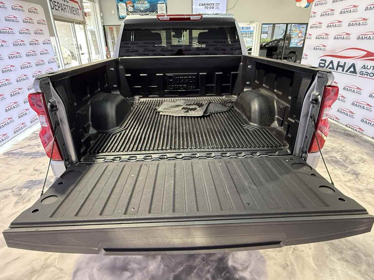 2025 Chevrolet Silverado 1500 LT - Photo 20