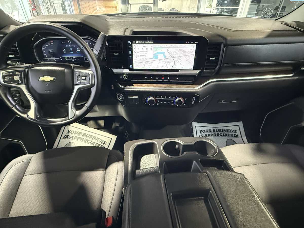 2025 Chevrolet Silverado 1500 LT - Photo 37