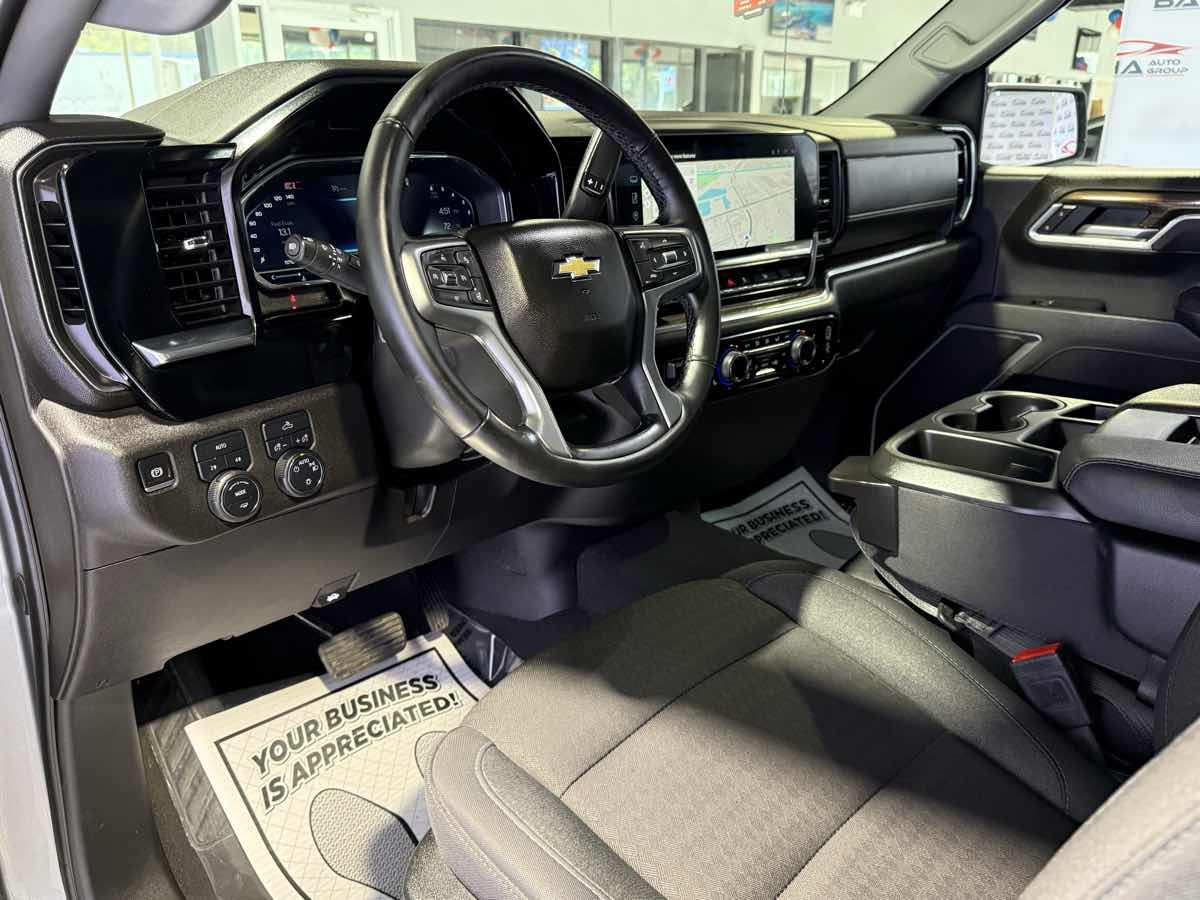 2025 Chevrolet Silverado 1500 LT - Photo 43