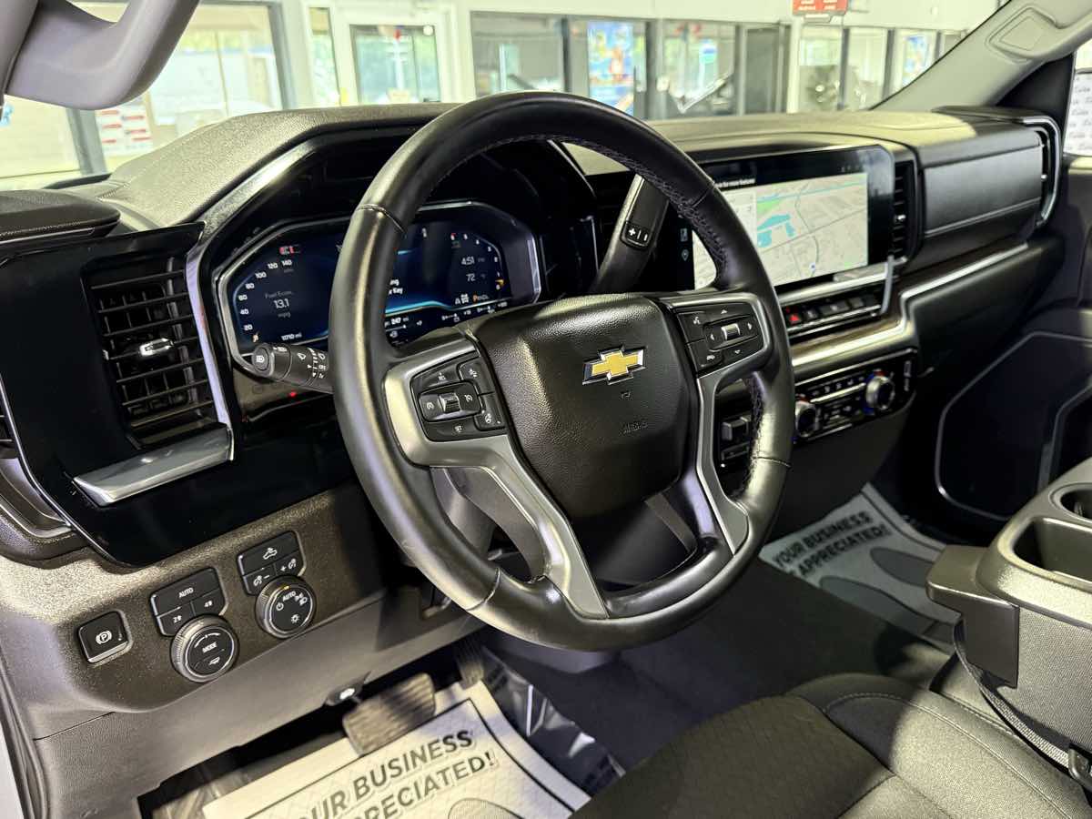 2025 Chevrolet Silverado 1500 LT - Photo 44