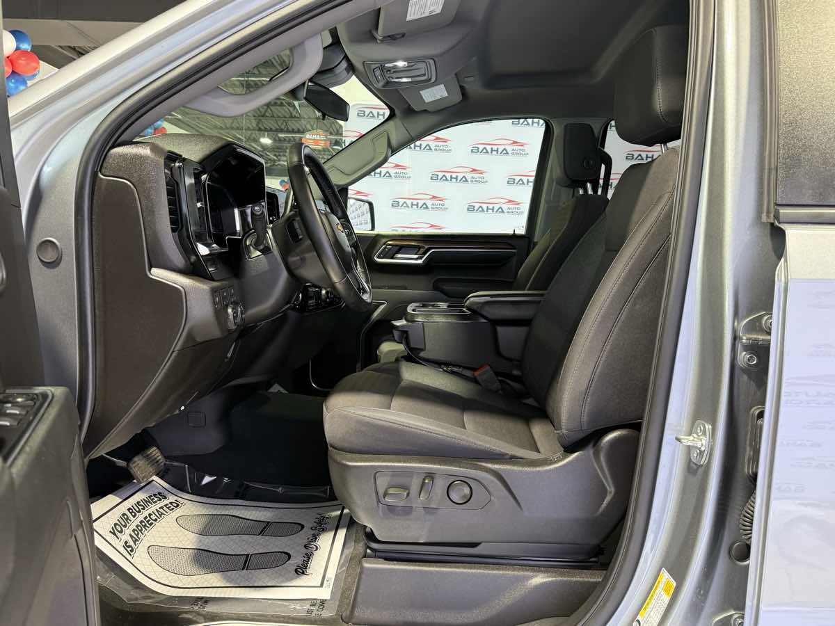 2025 Chevrolet Silverado 1500 LT - Photo 45