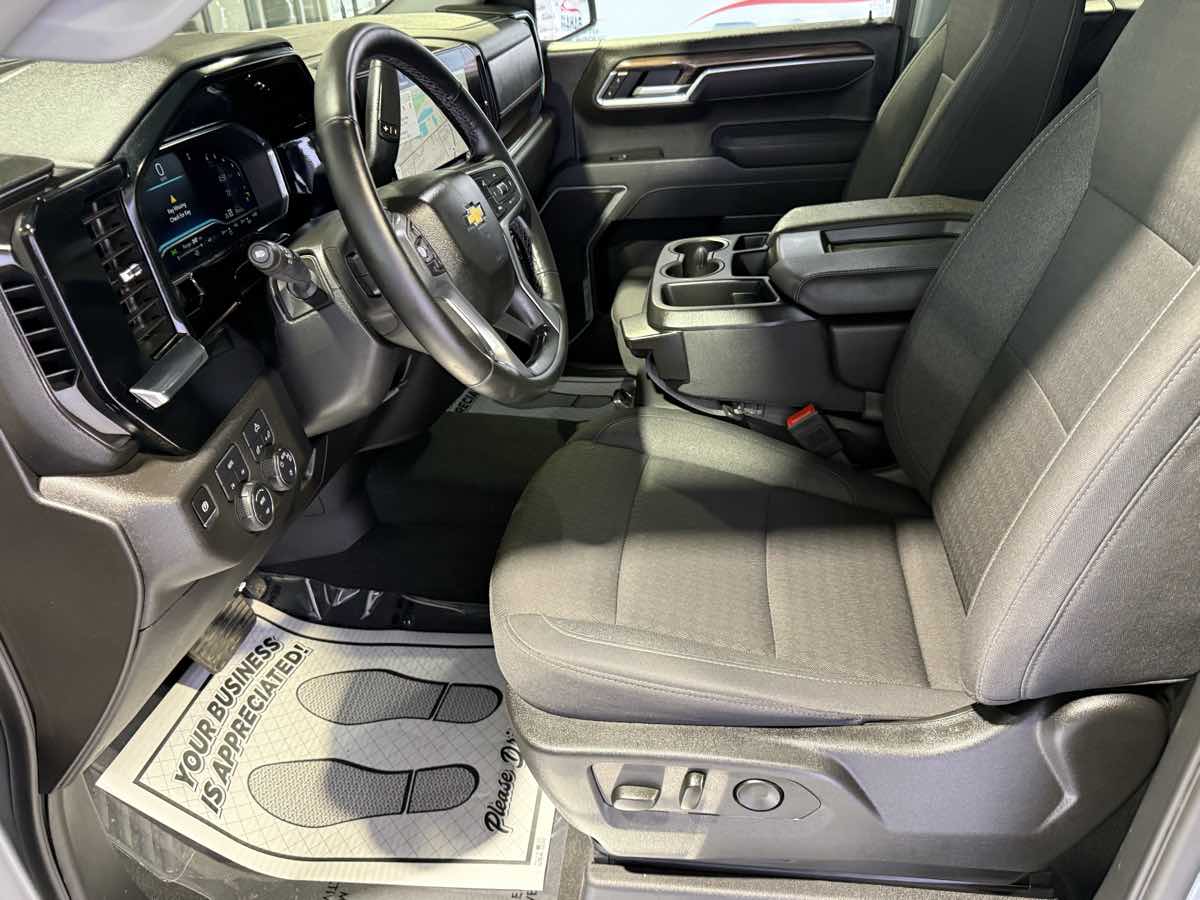 2025 Chevrolet Silverado 1500 LT - Photo 48