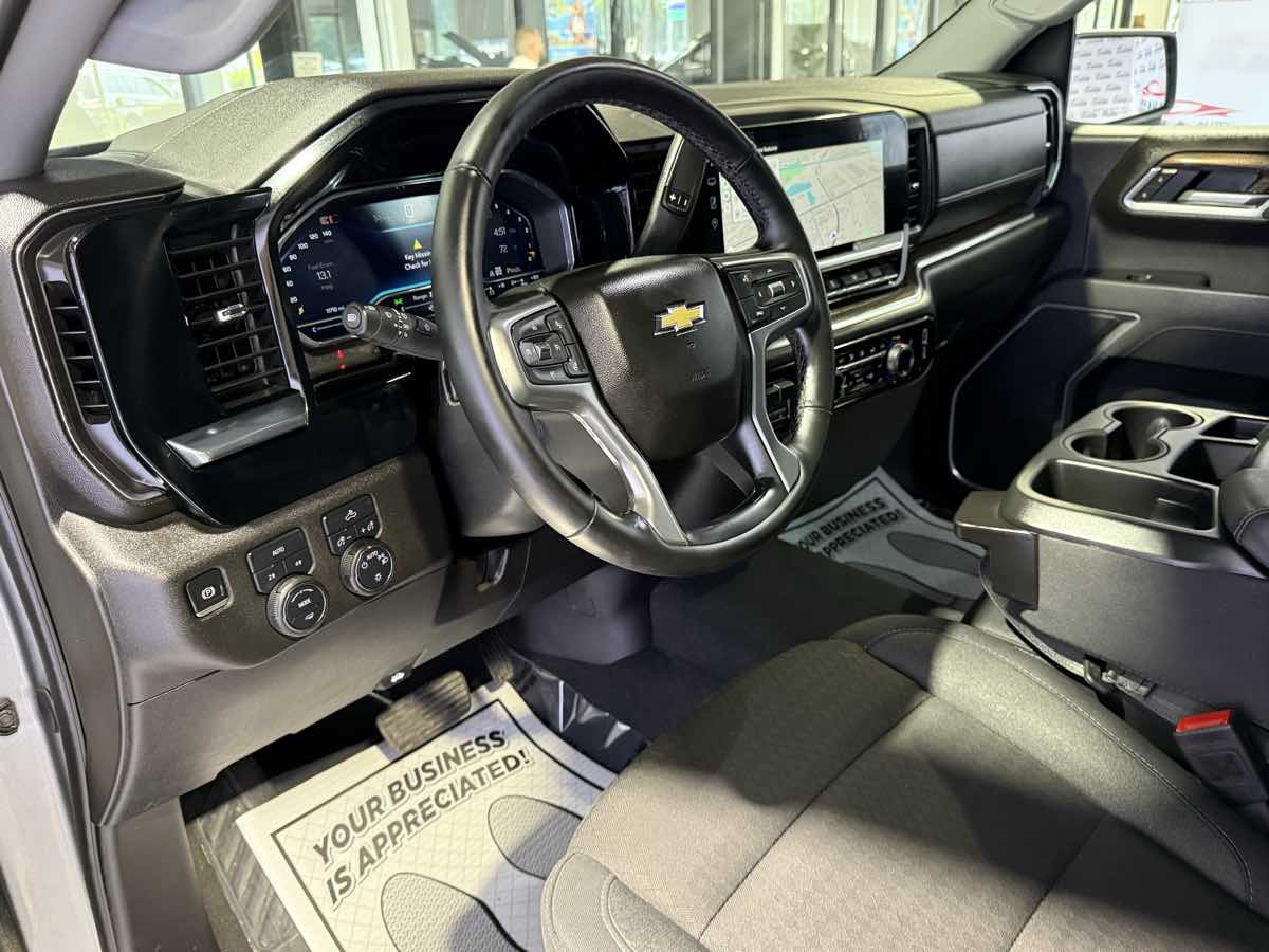 2025 Chevrolet Silverado 1500 LT - Photo 49