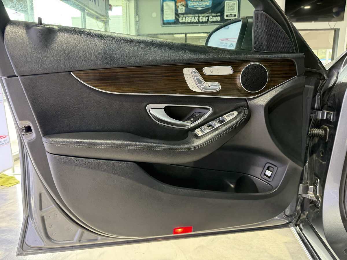 2017 Mercedes-Benz C-Class C300 - Photo 31