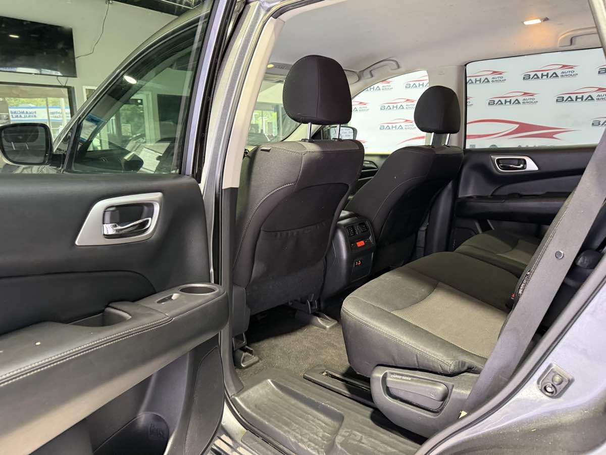 2020 Nissan Pathfinder S - Photo 28