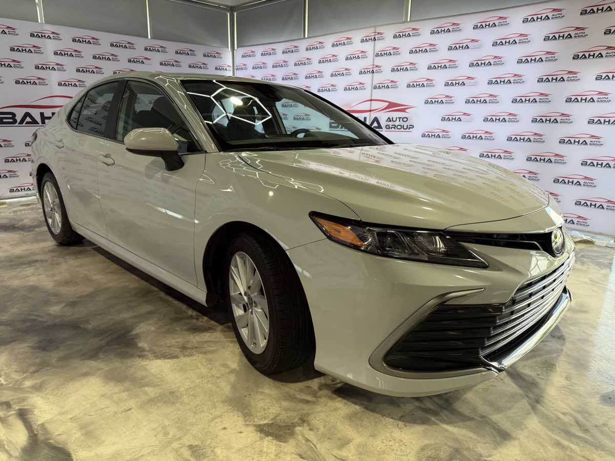 2023 Toyota Camry LE photo 2