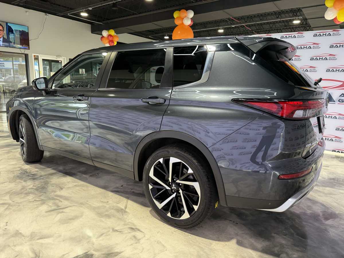 2024 Mitsubishi Outlander SE - Photo 11