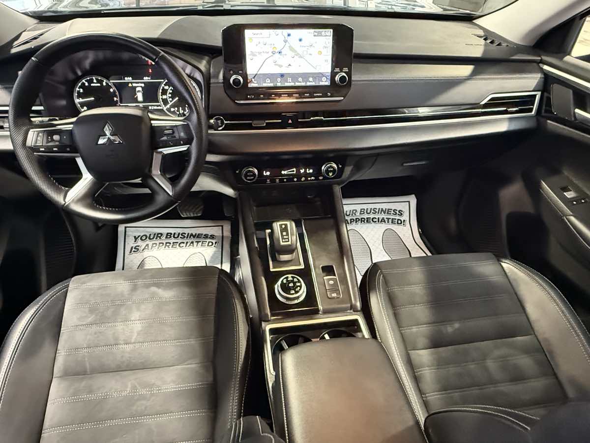 2024 Mitsubishi Outlander SE - Photo 25