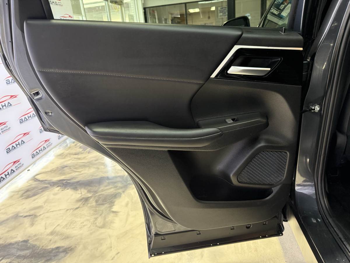 2024 Mitsubishi Outlander SE - Photo 42
