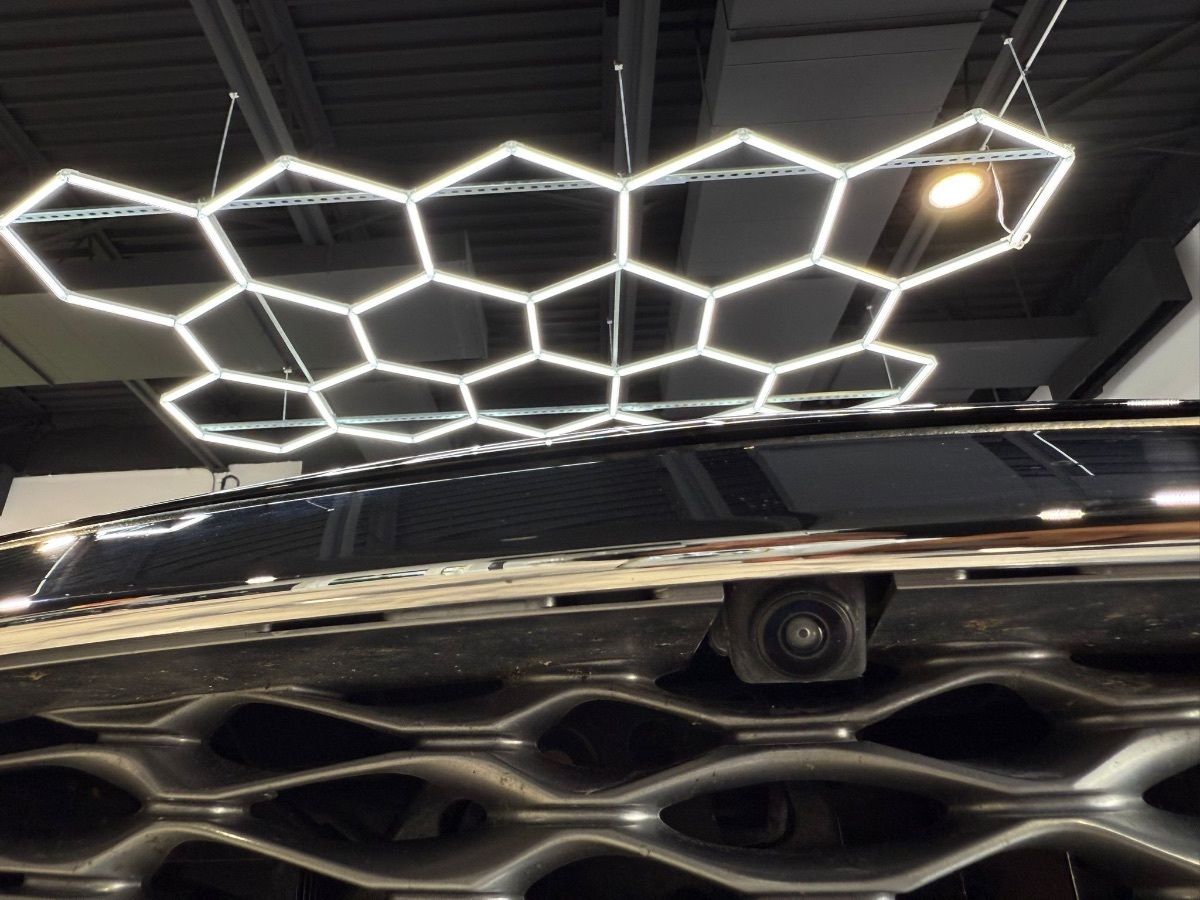 2025 INFINITI QX50 - Image 10