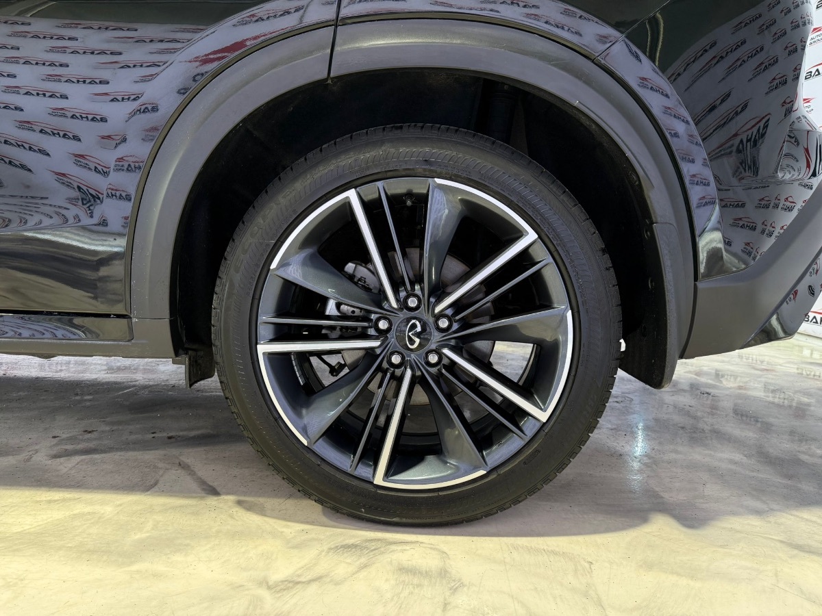 2025 INFINITI QX50 - Image 17