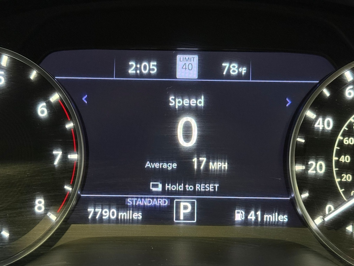 2025 INFINITI QX50 - Image 24