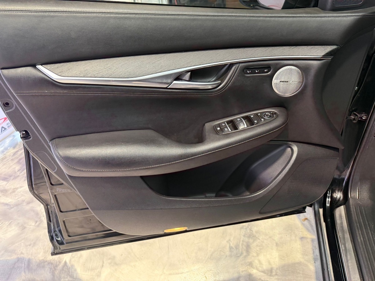 2025 INFINITI QX50 - Image 38