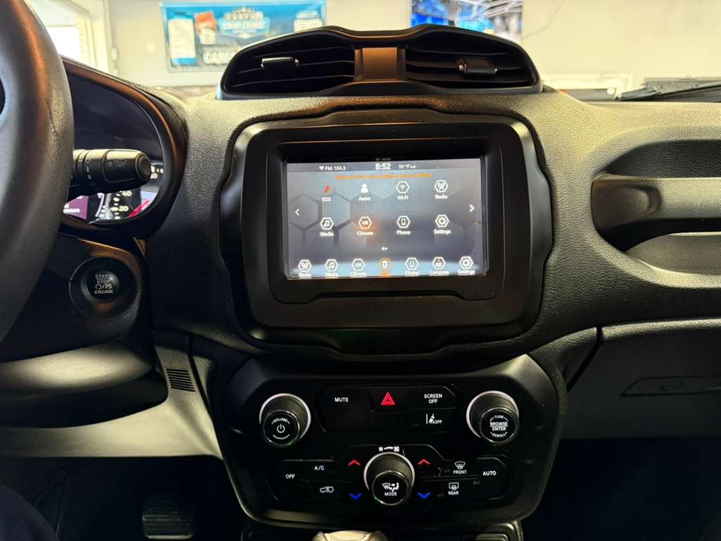 2021 JEEP RENEGADE - Image 18