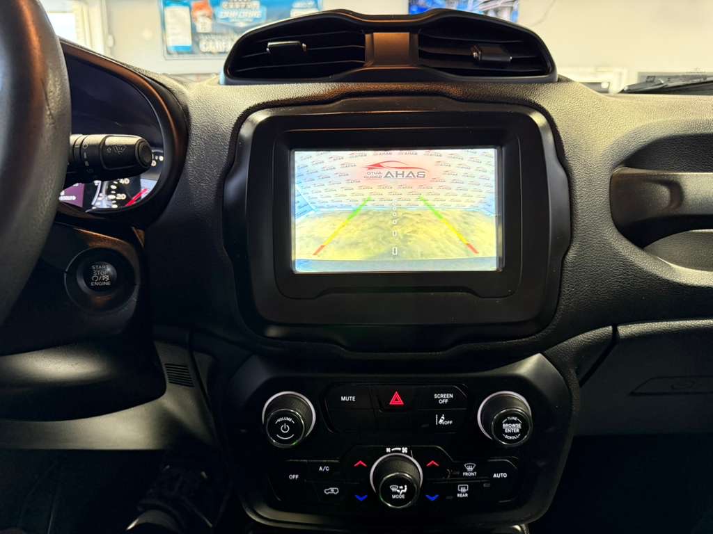 2021 JEEP RENEGADE - Image 19