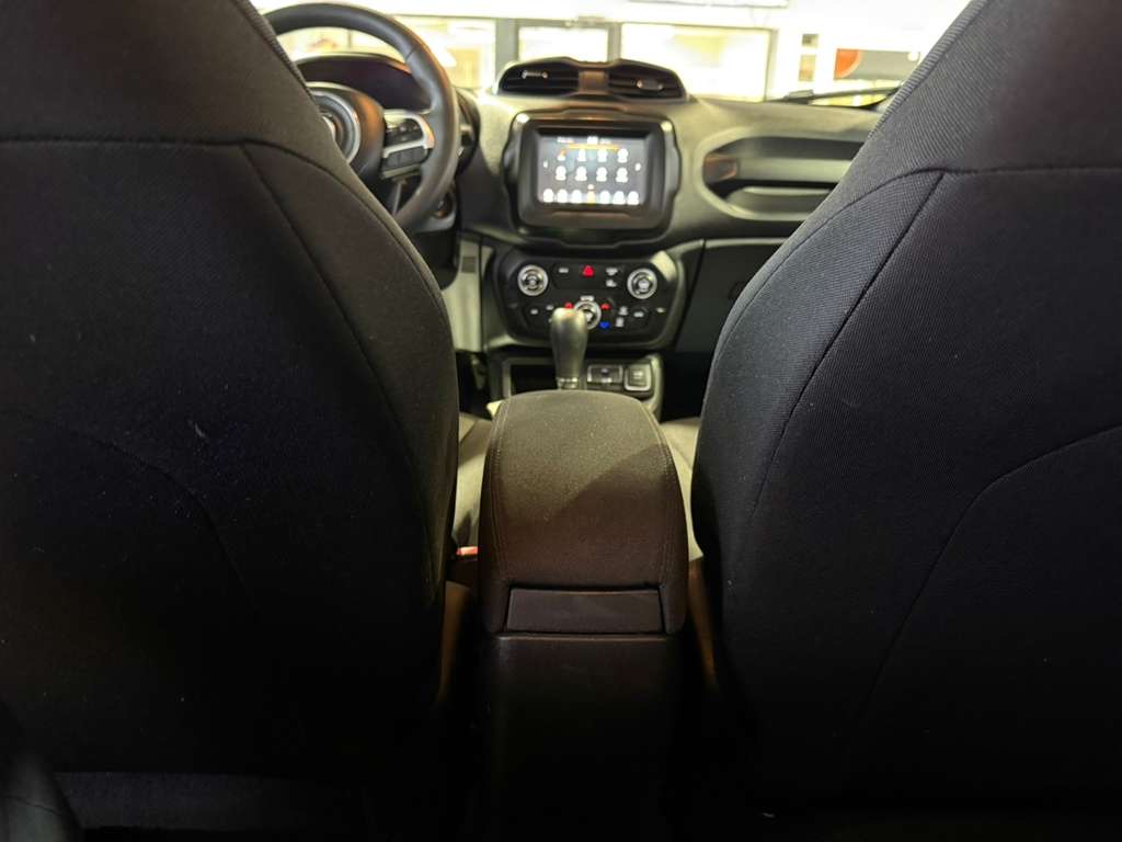 2021 JEEP RENEGADE - Image 24