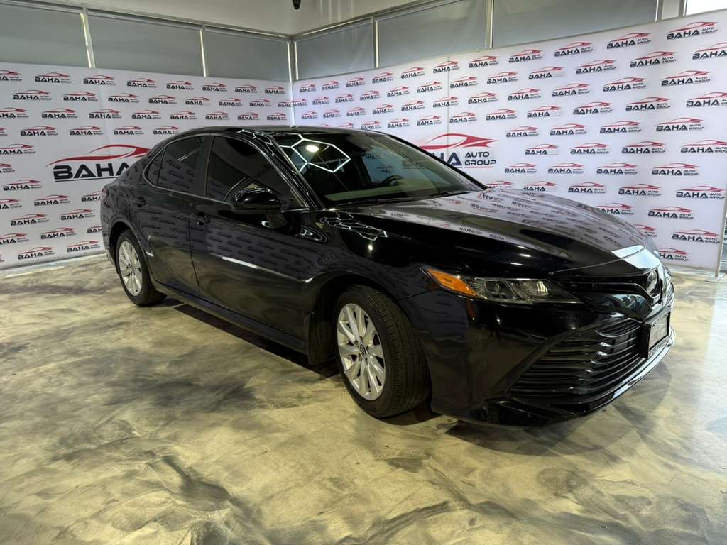 2020 Toyota Camry LE photo 4