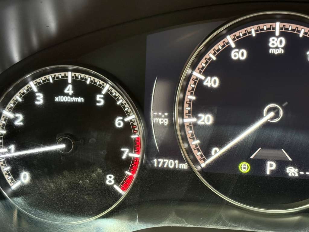 2025 MAZDA MAZDA3 - Image 15