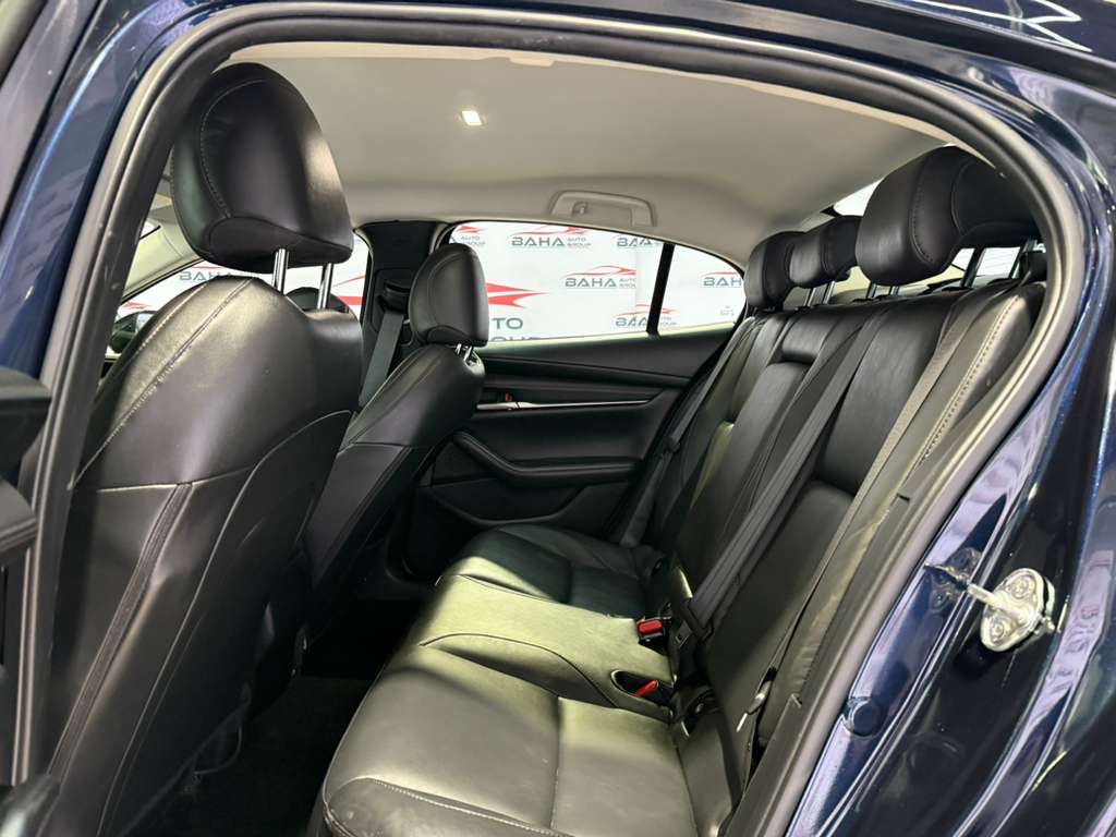 2025 MAZDA MAZDA3 - Image 39