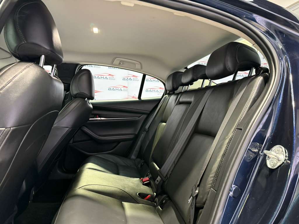 2025 MAZDA MAZDA3 - Image 40