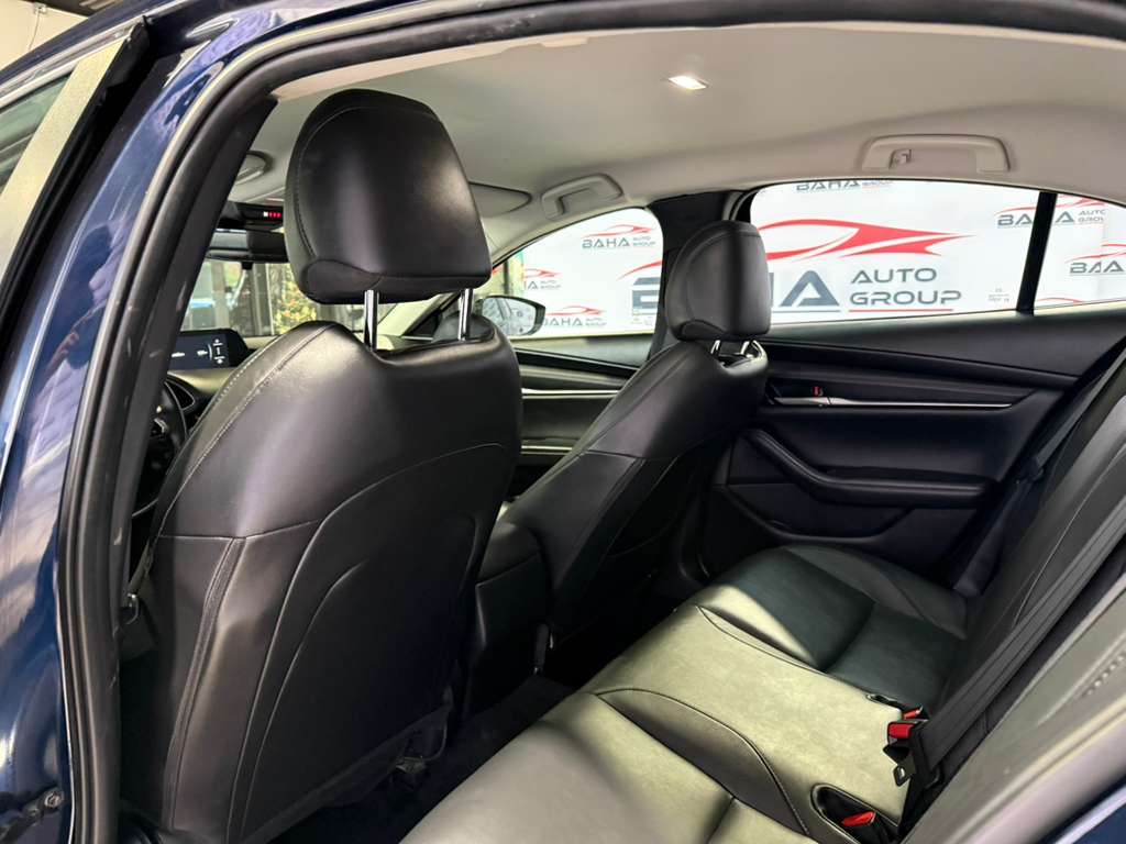 2025 MAZDA MAZDA3 - Image 41