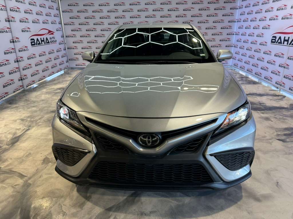 2024 Toyota Camry SE photo 4