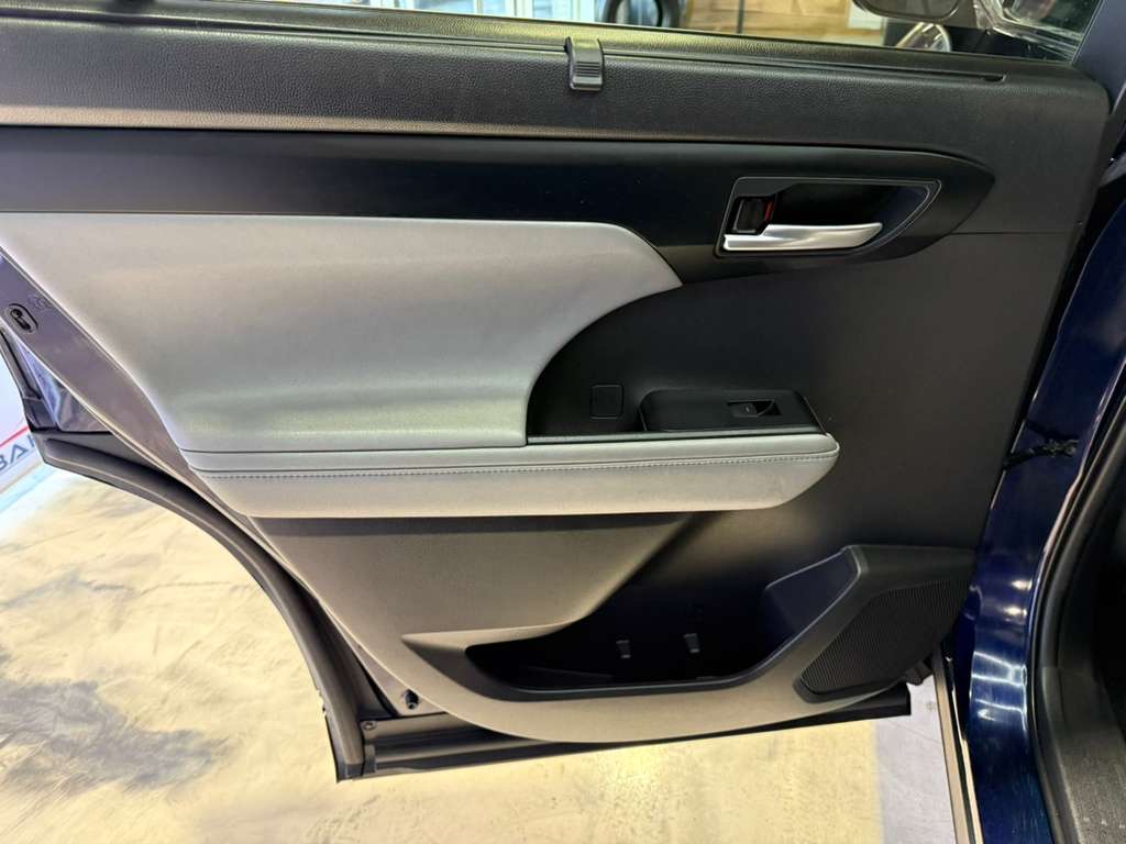 2021 TOYOTA HIGHLANDER - Image 39