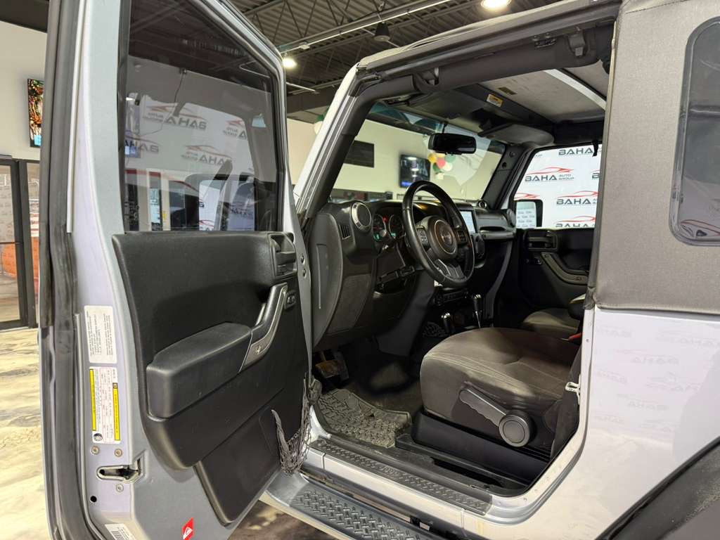2013 JEEP WRANGLER - Image 20