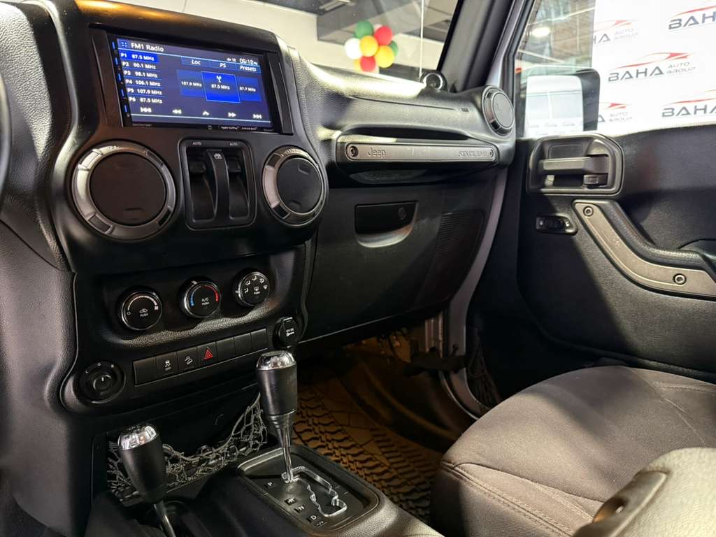 2013 JEEP WRANGLER - Image 28