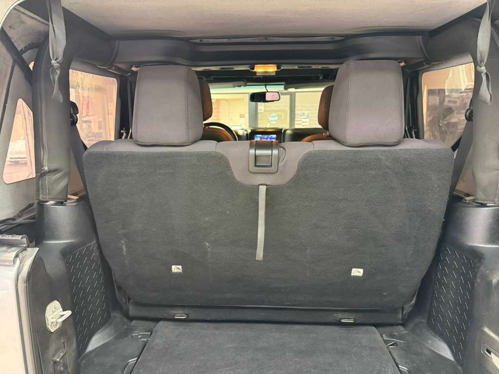 2013 JEEP WRANGLER - Image 34