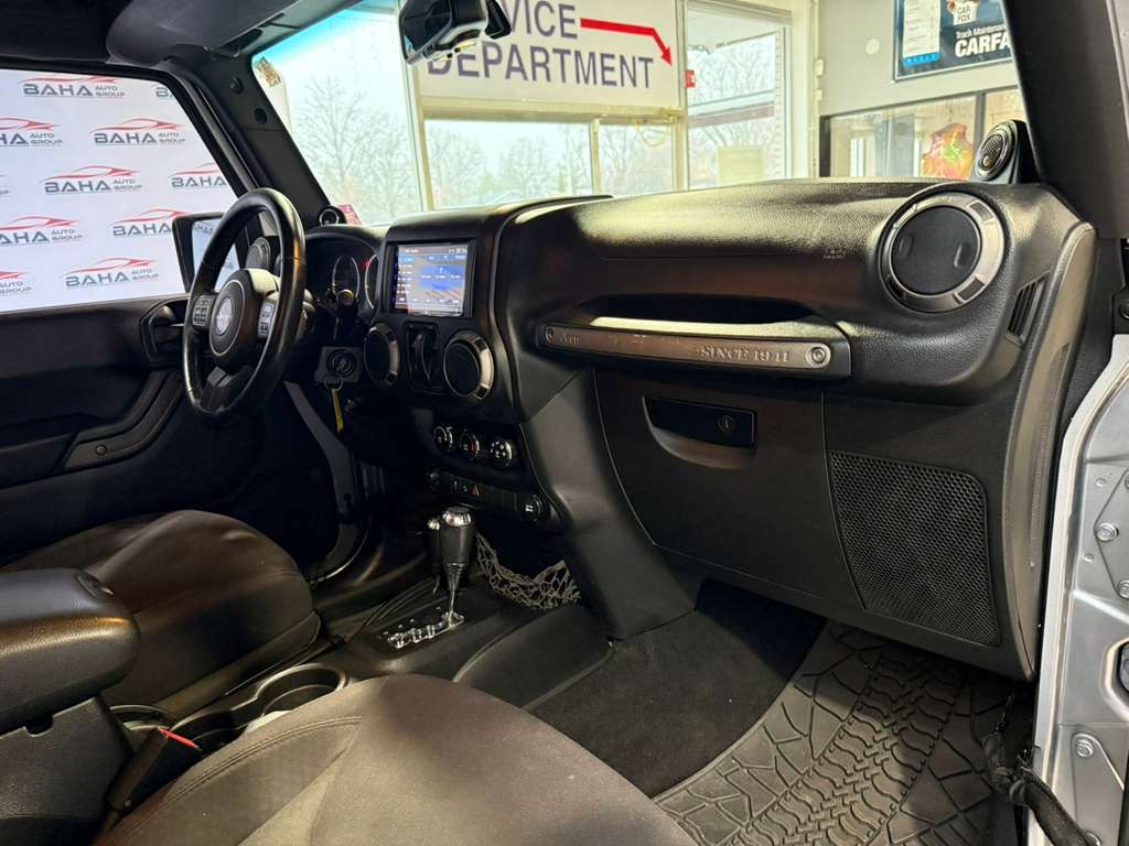 2013 JEEP WRANGLER - Image 44