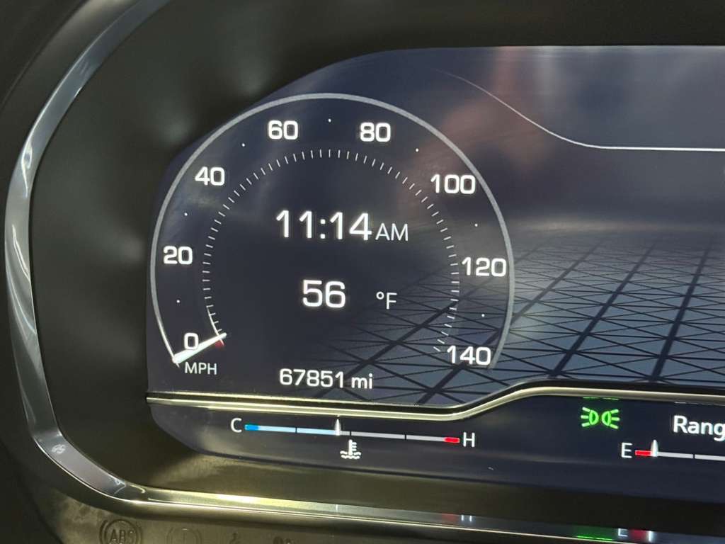 2024 GMC YUKON XL - Image 16