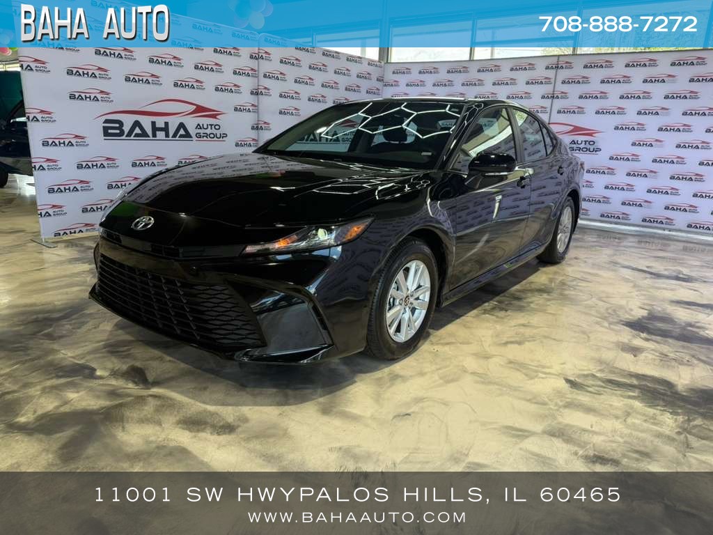 2026 Toyota Camry LE Hybrid's photo