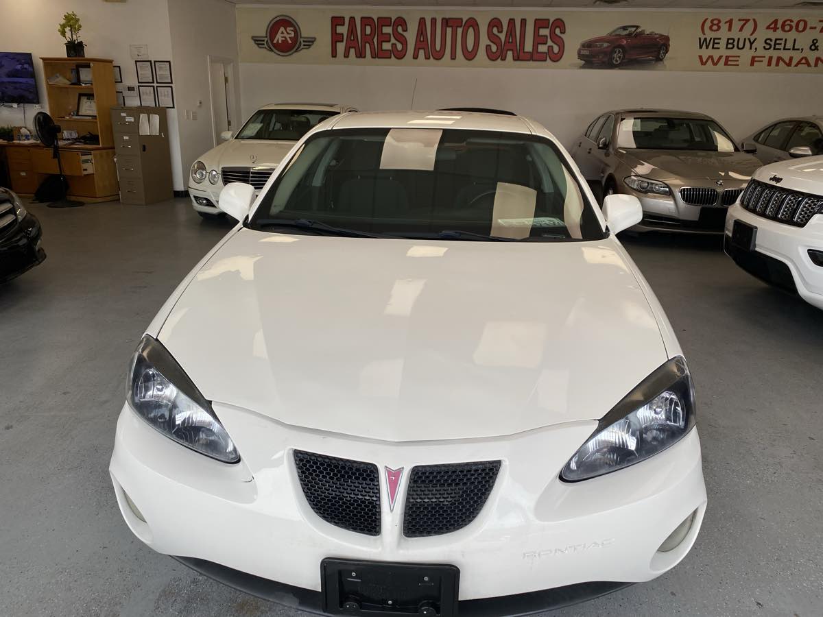 2007 Pontiac Grand Prix photo 2