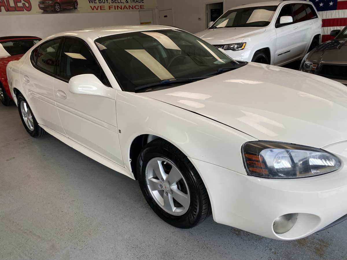 2007 Pontiac Grand Prix photo 4