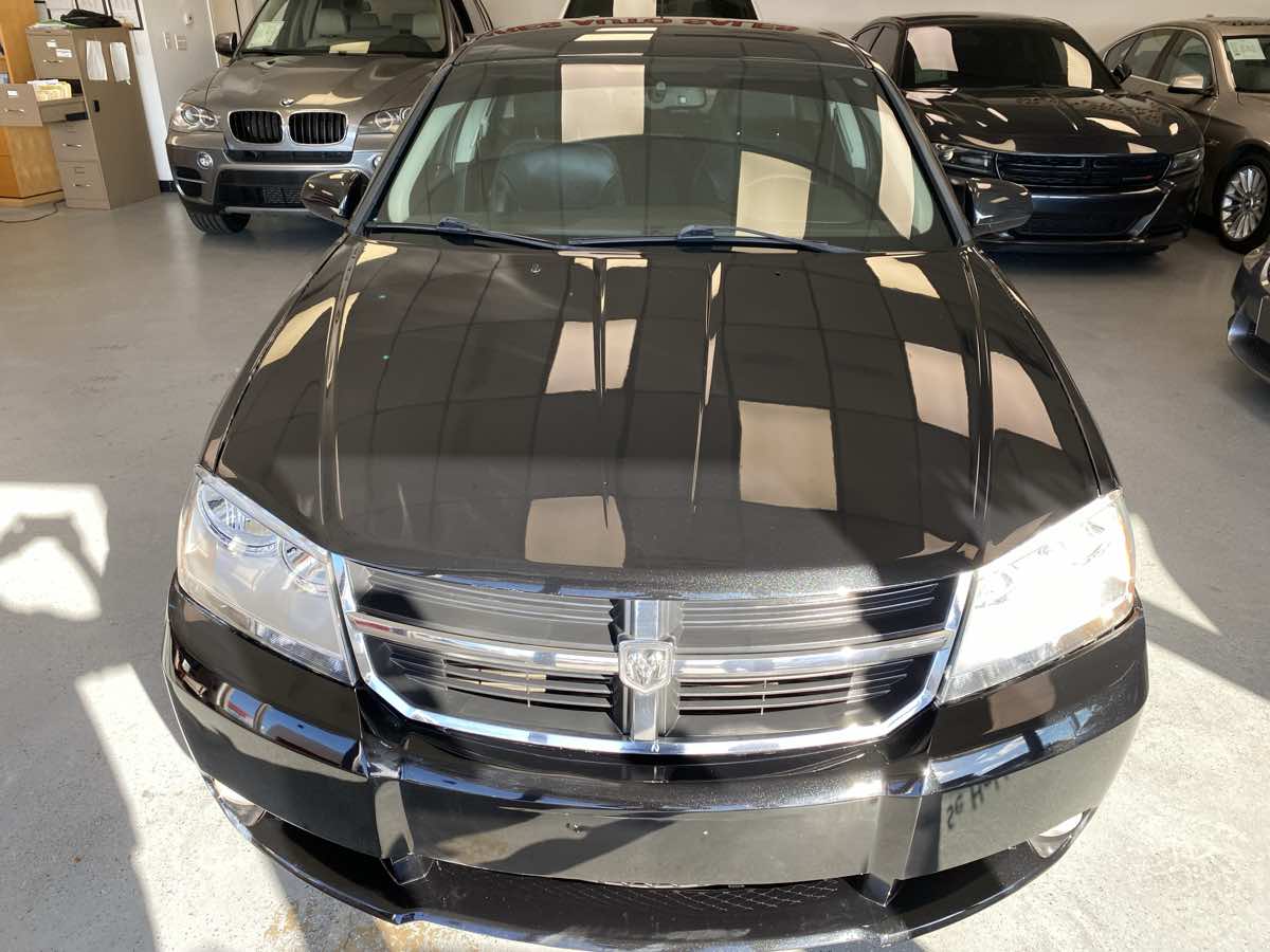 2010 Dodge Avenger R/T photo 2