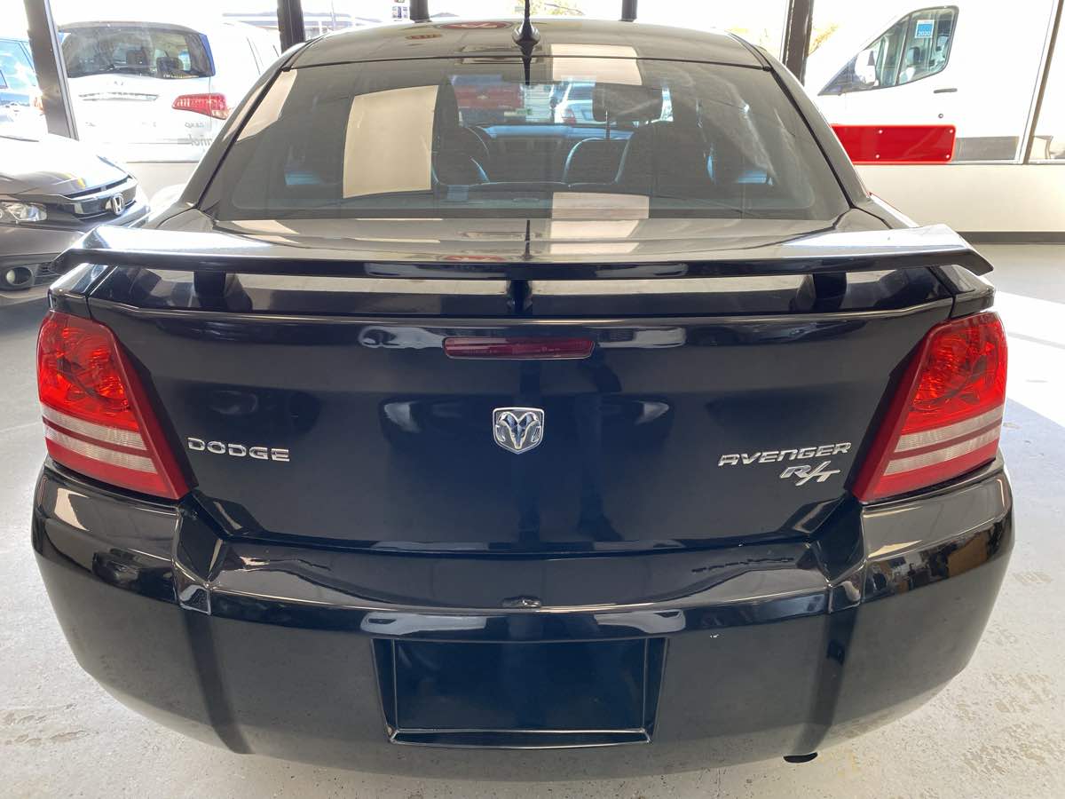 2010 Dodge Avenger R/T photo 11
