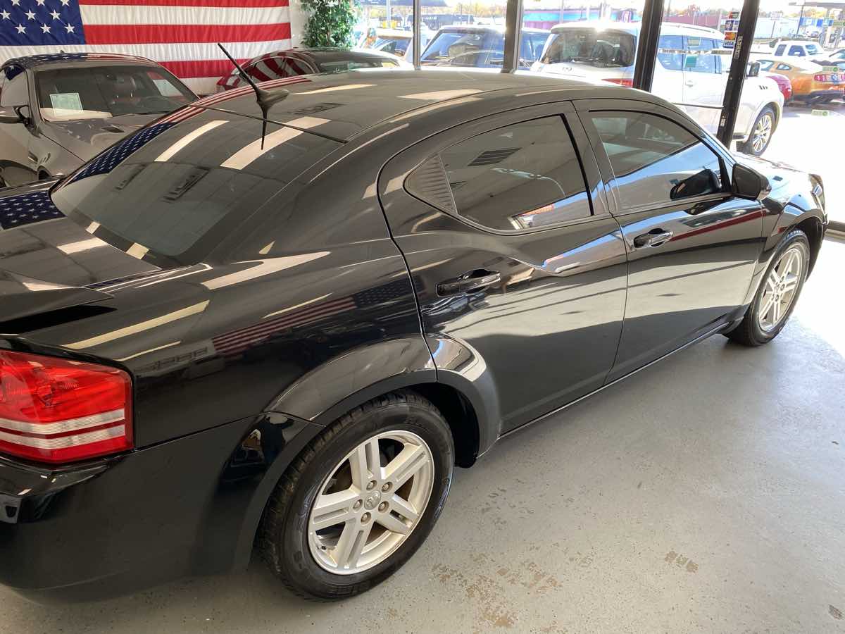 2010 Dodge Avenger R/T photo 6