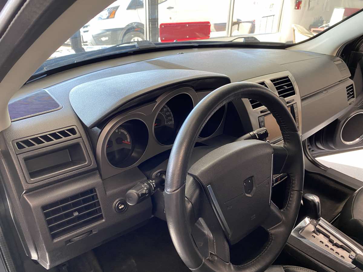2010 Dodge Avenger R/T photo 14