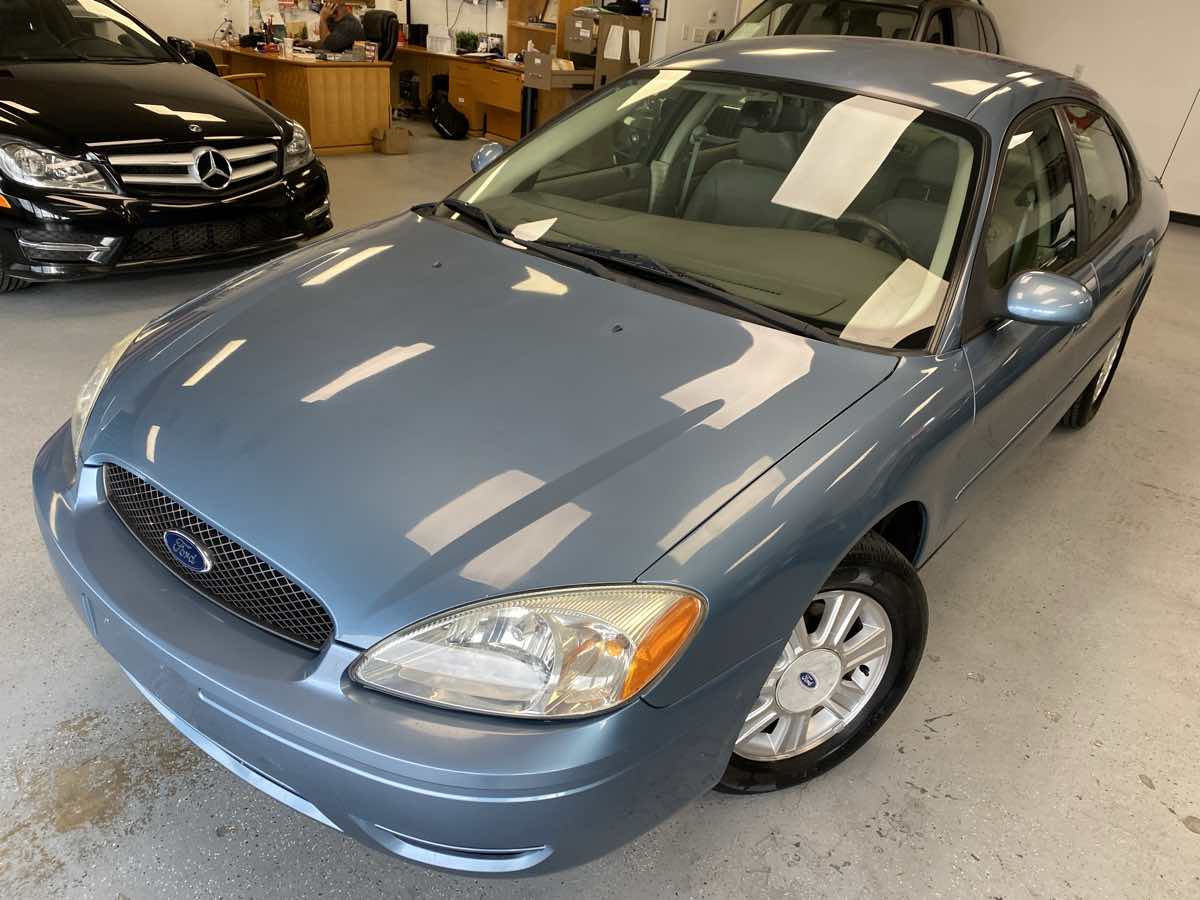 2005 Ford Taurus SEL photo 6