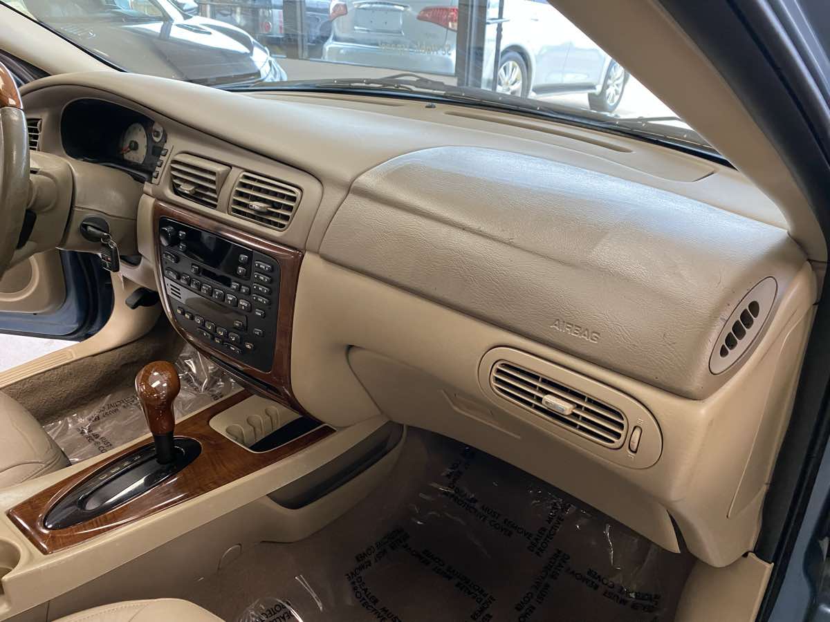 2005 Ford Taurus SEL photo 14