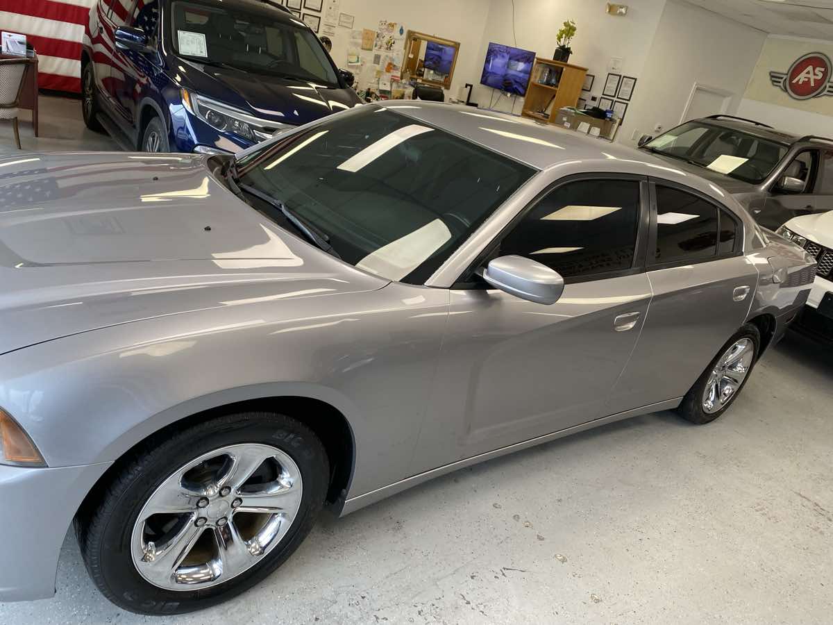 2013 Dodge Charger SE photo 5