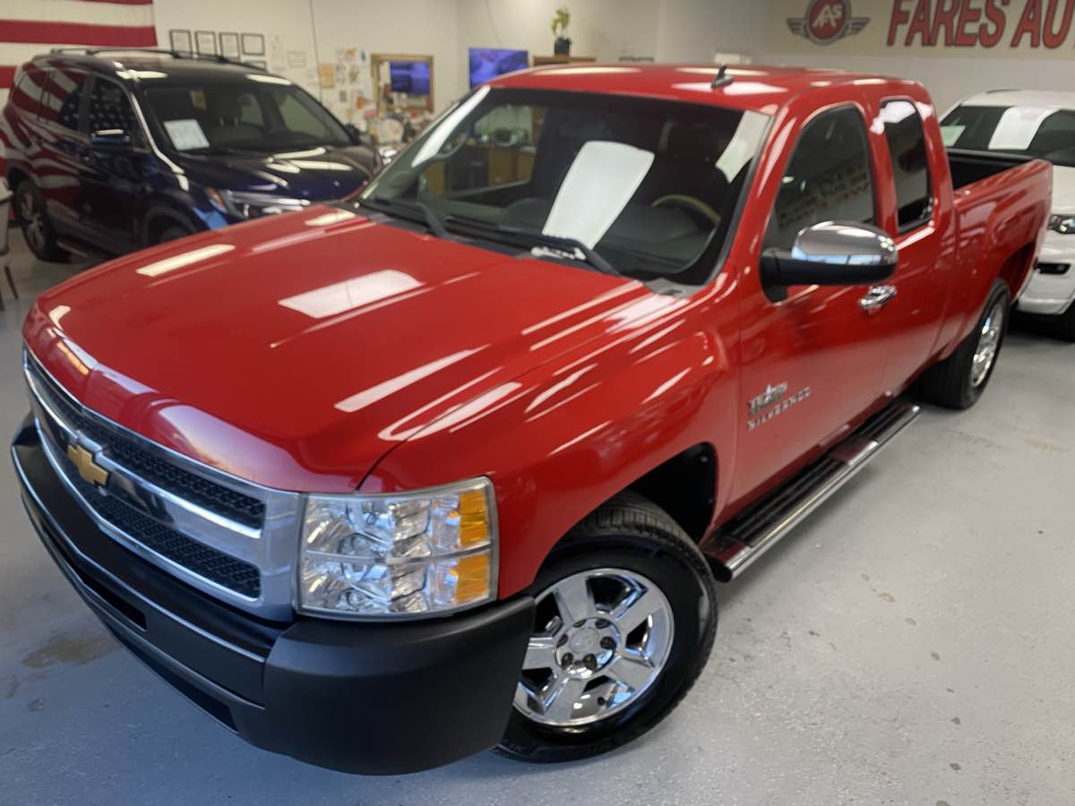 2013 Chevrolet Silverado 1500 LT photo 3