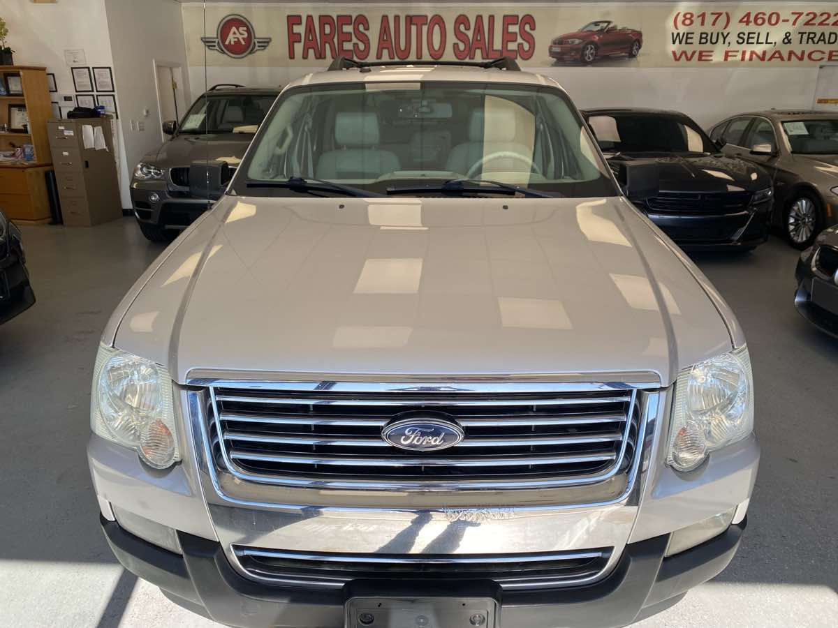 2007 Ford Explorer XLT photo 2