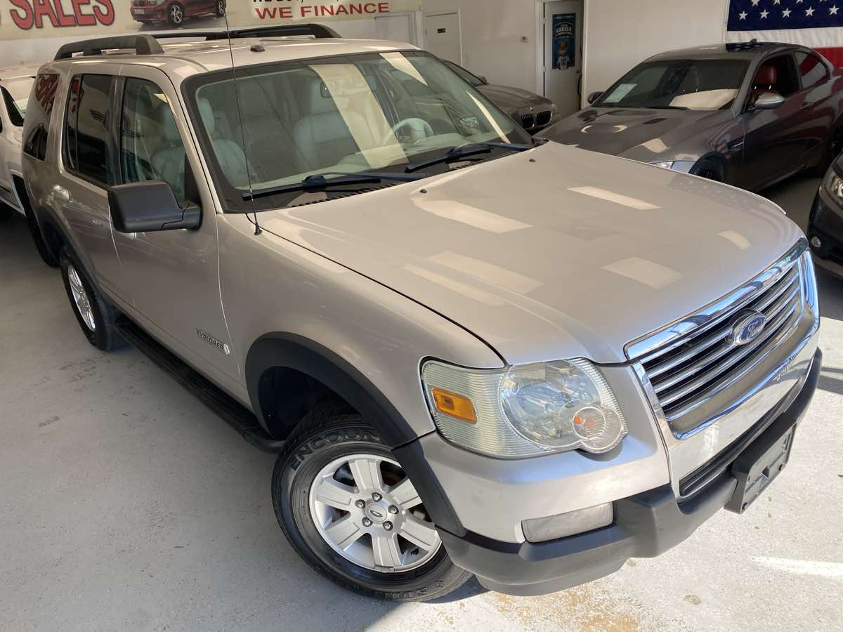 2007 Ford Explorer XLT photo 5