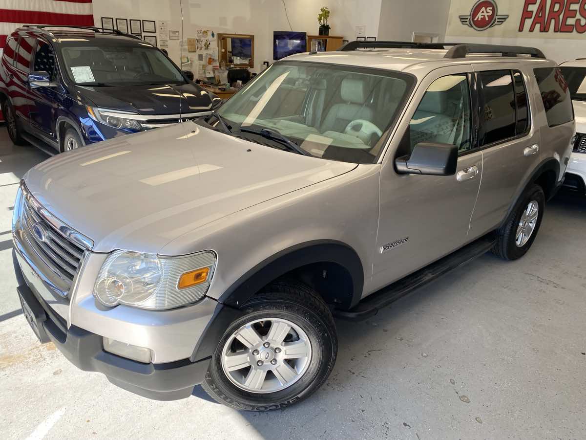 2007 Ford Explorer XLT photo 6