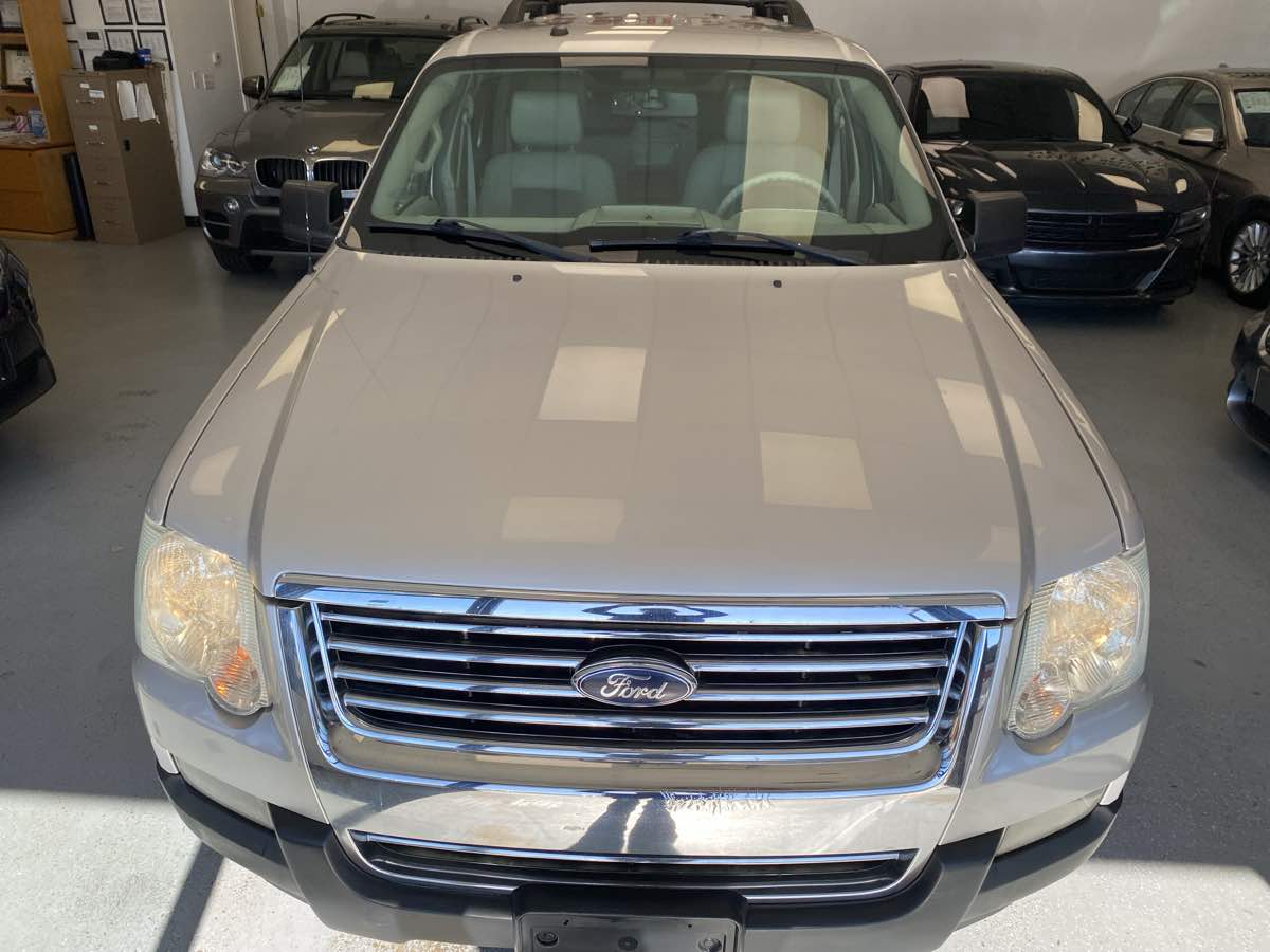 2007 Ford Explorer XLT photo 8